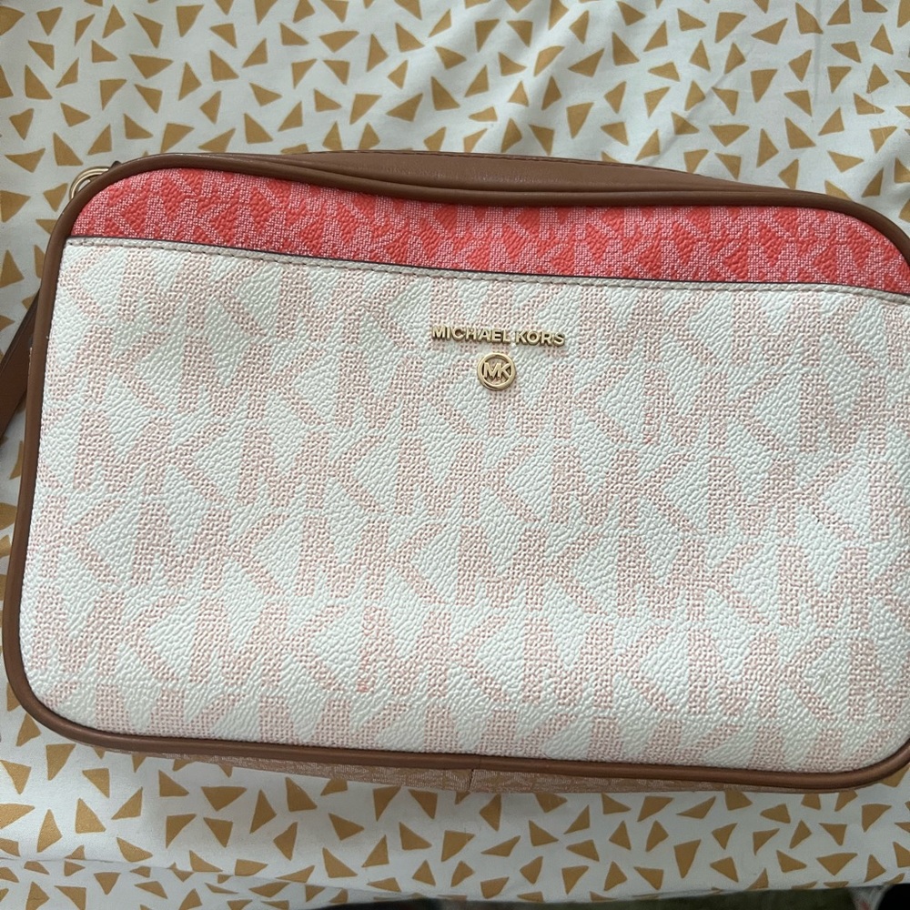 Michael kors crossbody (final price)